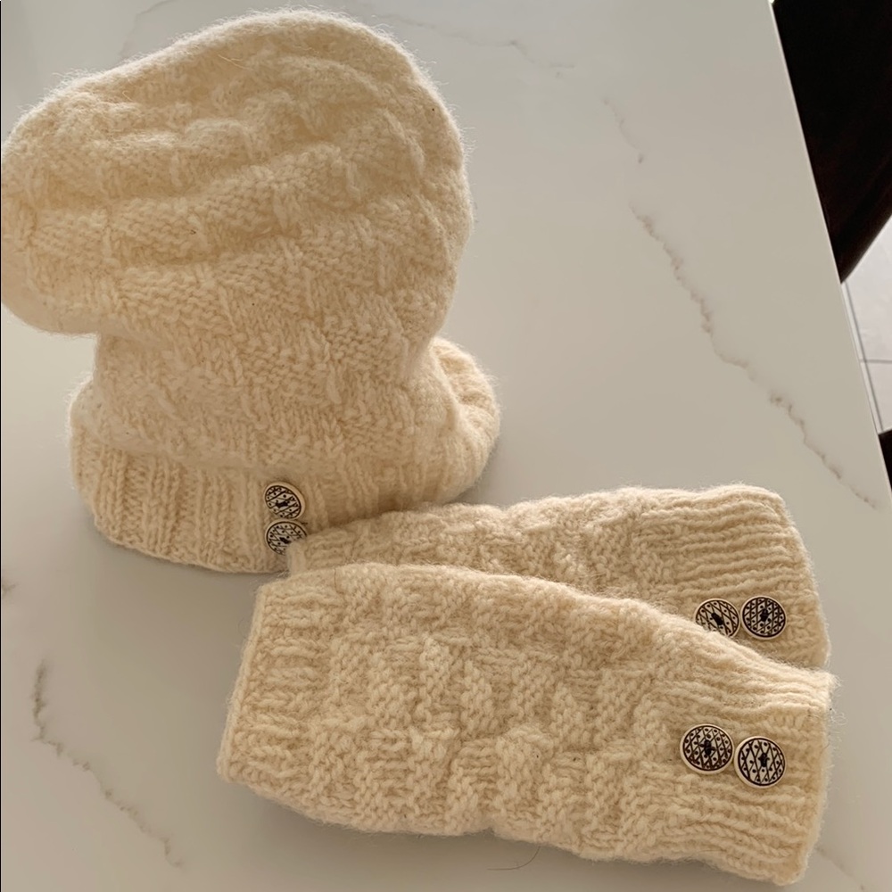 Cozy Cream Knit Wool Hat and Mitten Set